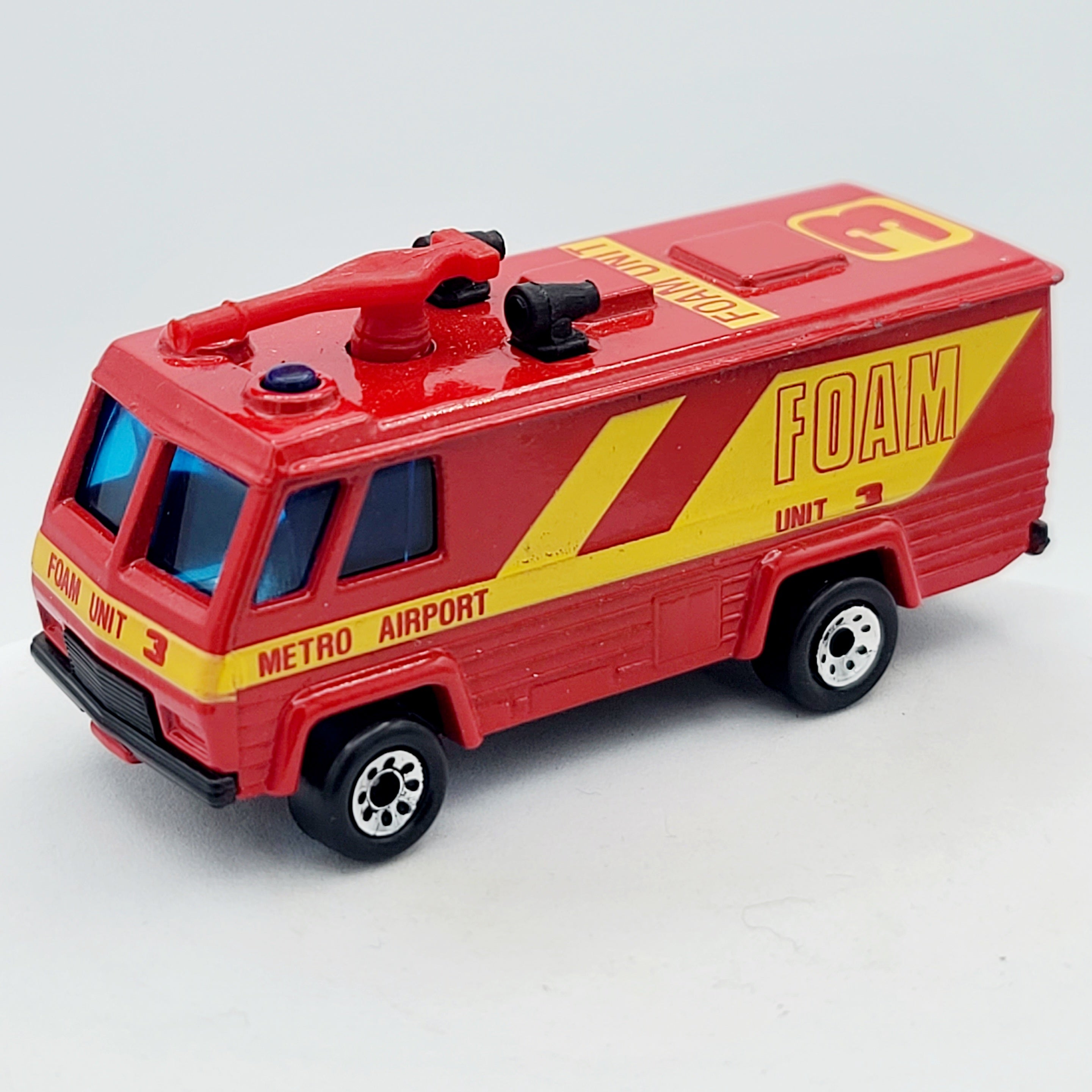 Matchbox Command Vehicle *Black Siren variation* (1990 MBX International Multipack ROW)
